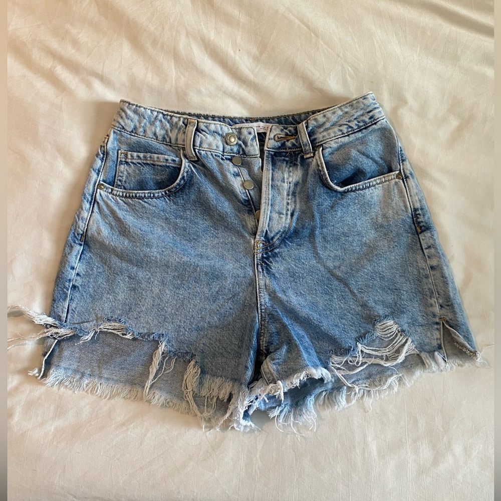 SIZE 6 ZARA DENIM SHORTS